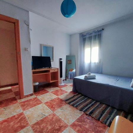 Mavis Habitaciones 瓦伦西亚 外观 照片